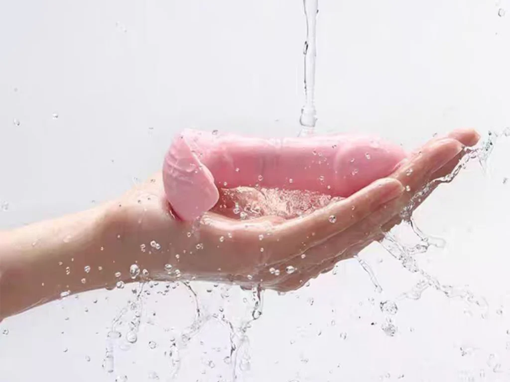 Different materials of female vibrators require different cleaning methods A Complete Guide to Cleaning and Maintaining Female Vibrator