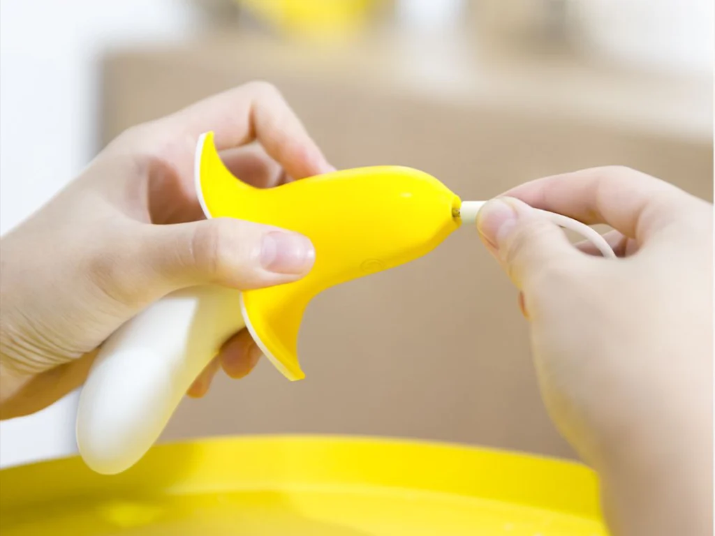 Female vibrators not only bring physical pleasure but also symbolize womens freedom and progress in sexual rights and self awareness What is a Female vibrator and how does it work