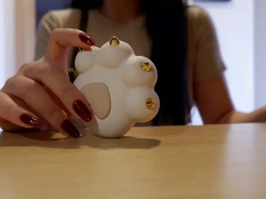 The vibration intensity of the vibrator can be adjusted from gentle to fierce to meet the needs of different stages What is a Female vibrator and how does it work